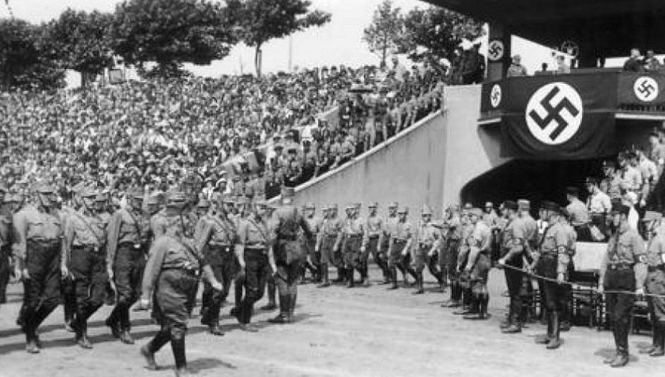 Aufmarsch der Massenmörder - Duisburg 1932 (Stadtarchiv)